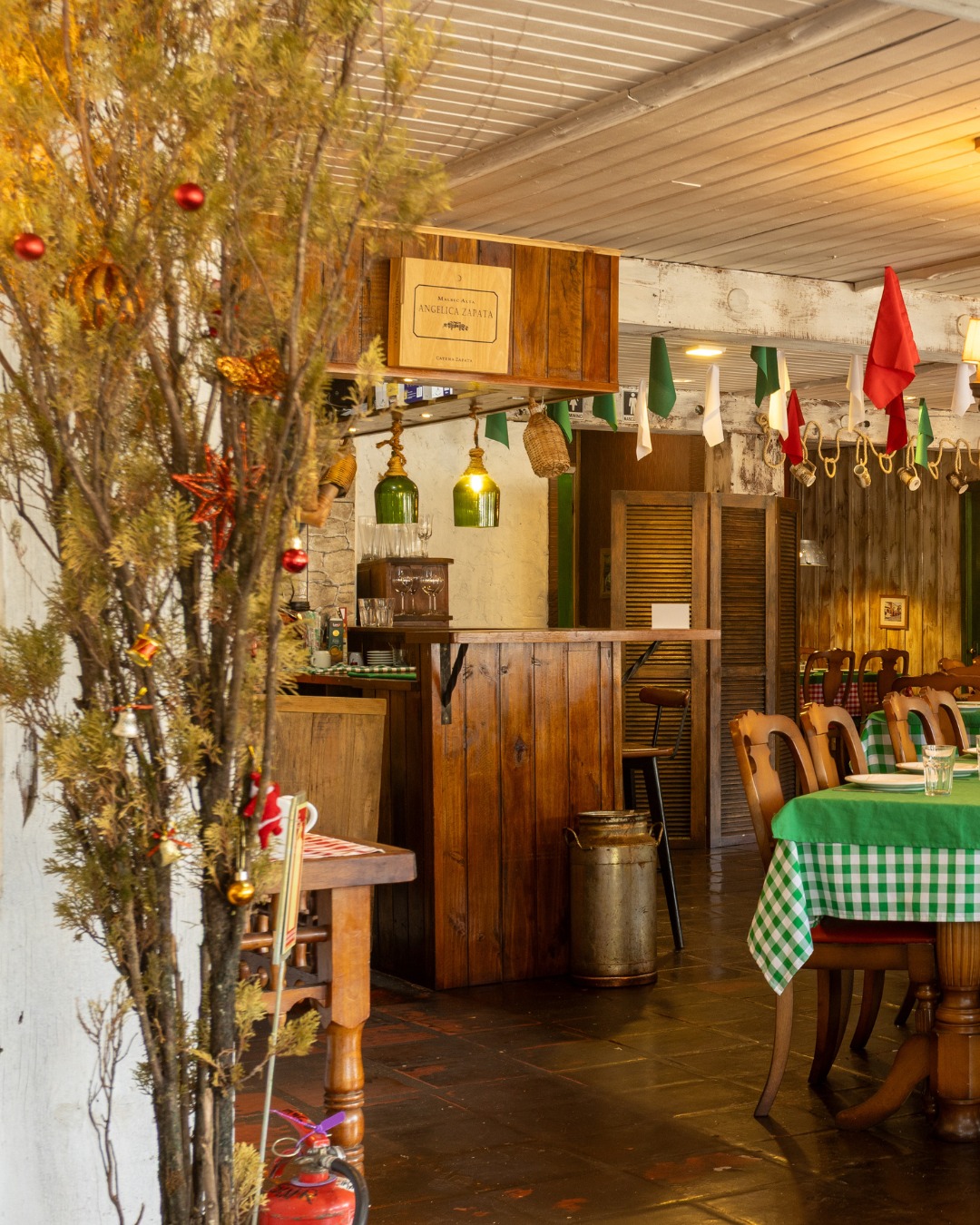 Ambiente da Cantina Di Capo - decoração italiana